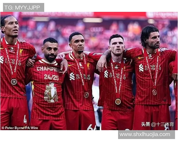 曼联官方宣布签约热门新星，球迷热议未来前景