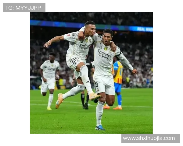 皇马连续六轮不败，稳居西甲榜首，坐拥4分领跑巴萨追赶步伐