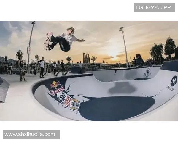 重庆攀岩队在世界滑板锦标赛中的拼搏历程与荣耀时刻分享 重庆攀岩队在世界滑板锦标赛中的拼搏历程与荣耀时刻分享